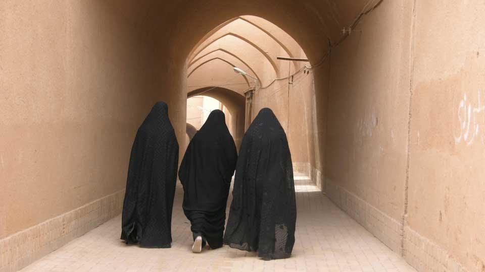 arabic women walking for web